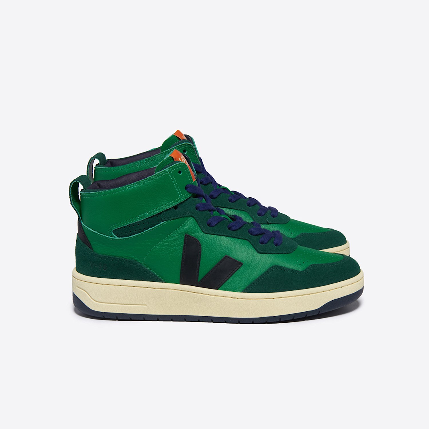 veja-sneakers-v-95-organic-leather-green-qz2003686_1