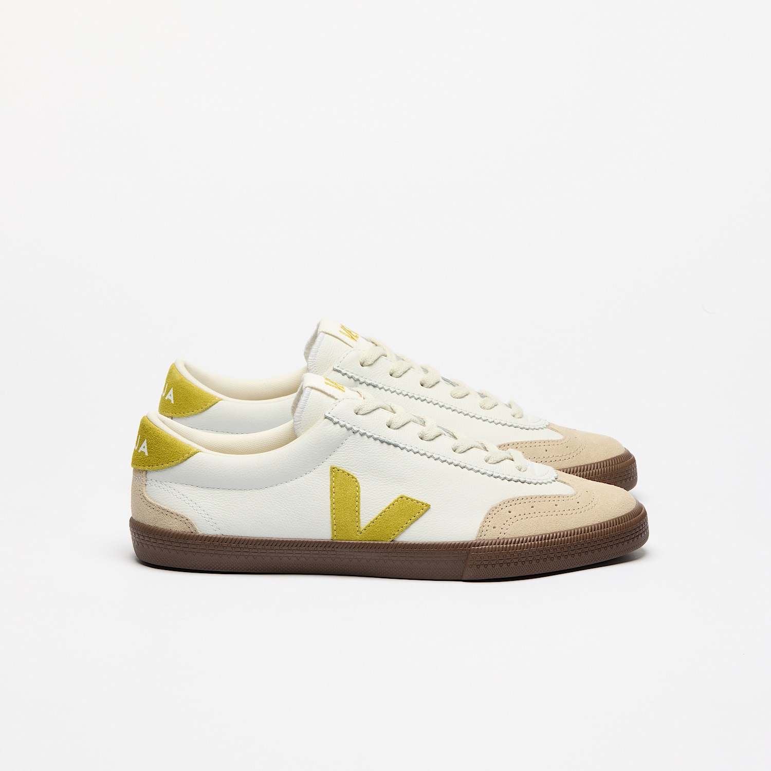 veja-sneakers-volley-organic-leather-white-vo2020504_1